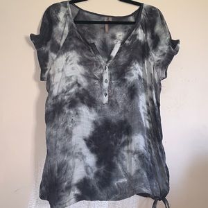 Tie die top